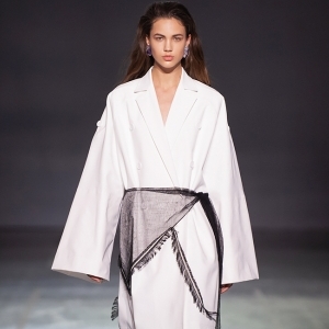SIX. Люди, которые играют в игры fall 2019 Runway